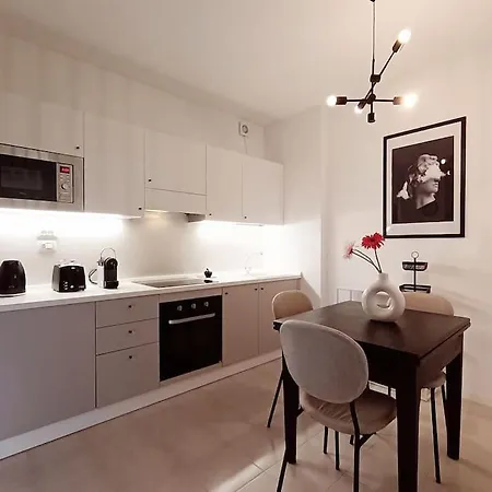 Retro Style With Terrace In Modern Apartment Perugia